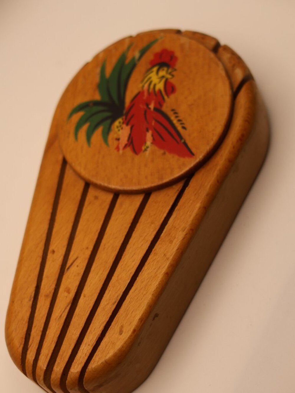 Vintage Wooden Knife Block Holder - Slotted Kitchen Rooster Wall Mount